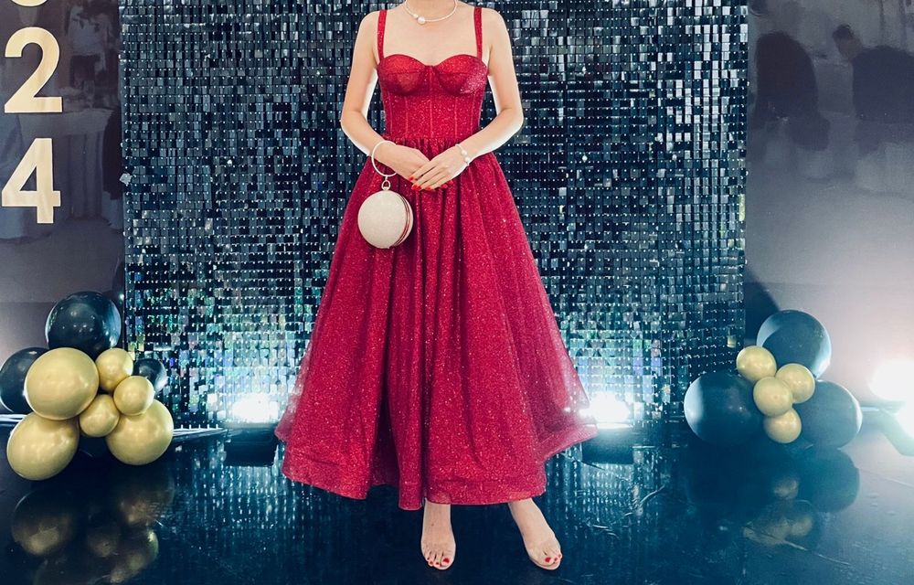 Продам вечернее красивое платье