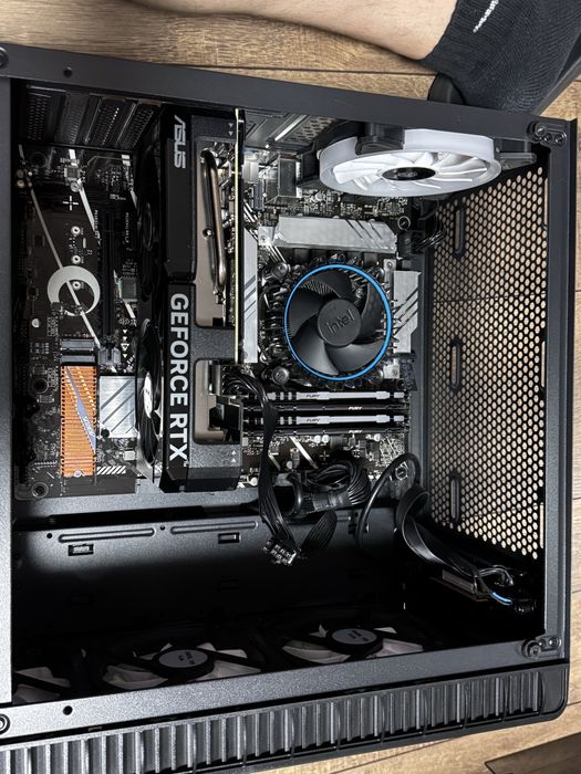 Настолен компютър Gaming pc i5-12400f