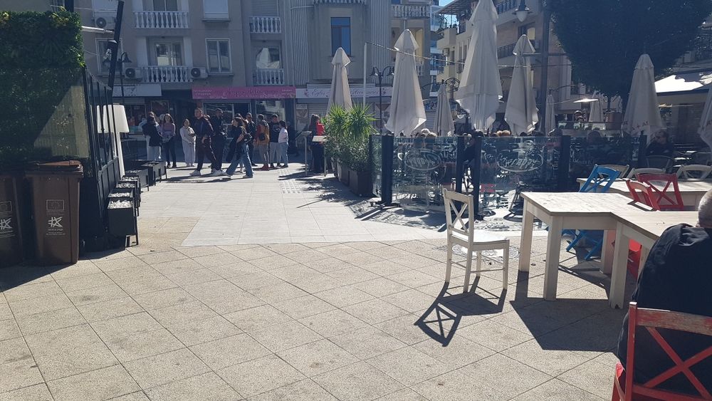 Помещение 60кв.м под наем Бургас главна улица