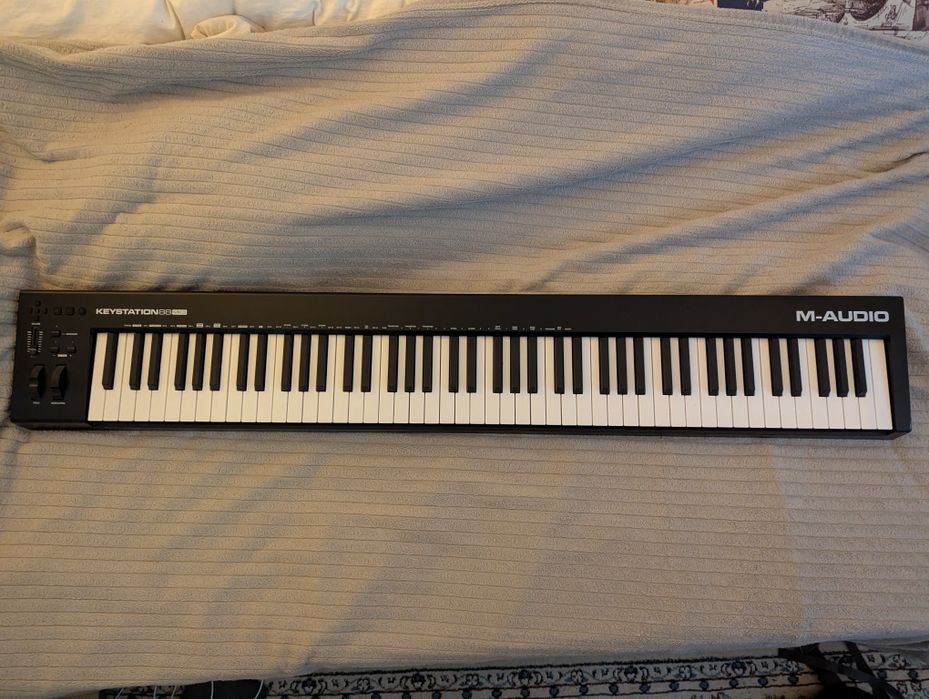 MIDI клавиатура Keystation88 mk3