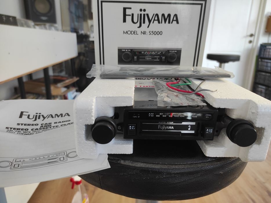 Fujiyama ретро авто касетофон