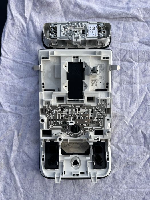 Плафони и интериорни лайсни за Audi Q3