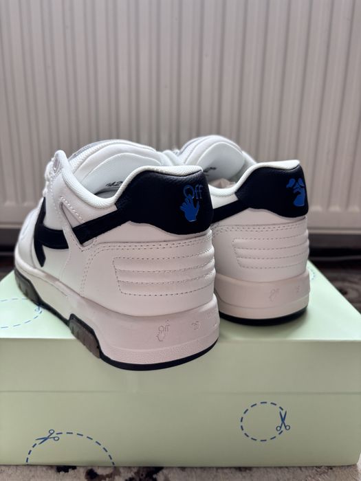 Off White Out of Office, marimea 42, ideali pentru un cadou special
