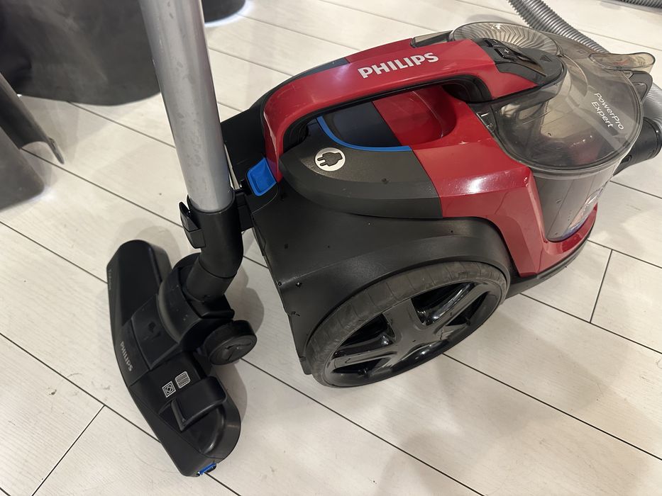 Aspirator fara sac PHILIPS PowerPro Expert ( ca nou )