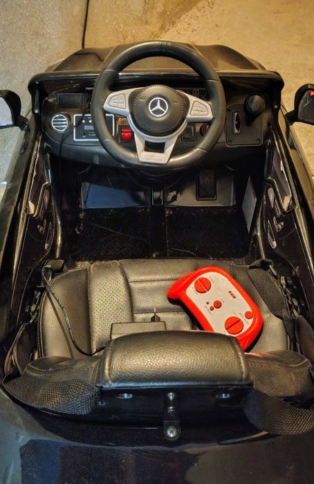 Акумулаторна кола Мерцедес AMG, перфектно състояние, 200 лв