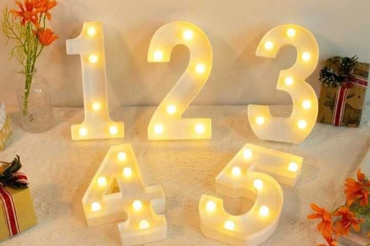 Арка, ел. помпа, кутии и още материали за украса под наем