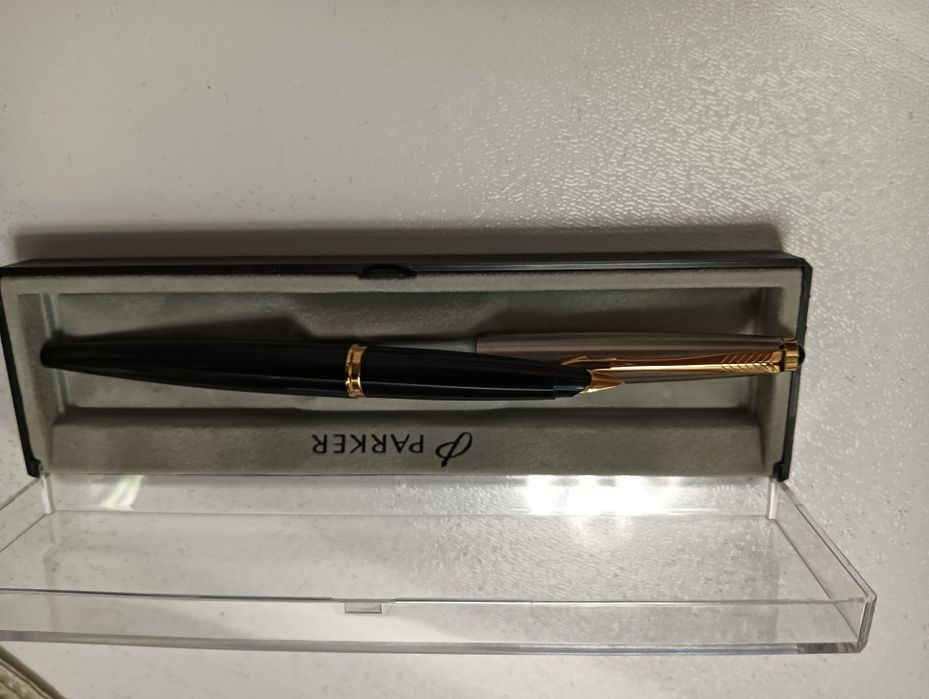 Stilou Parker Nou
