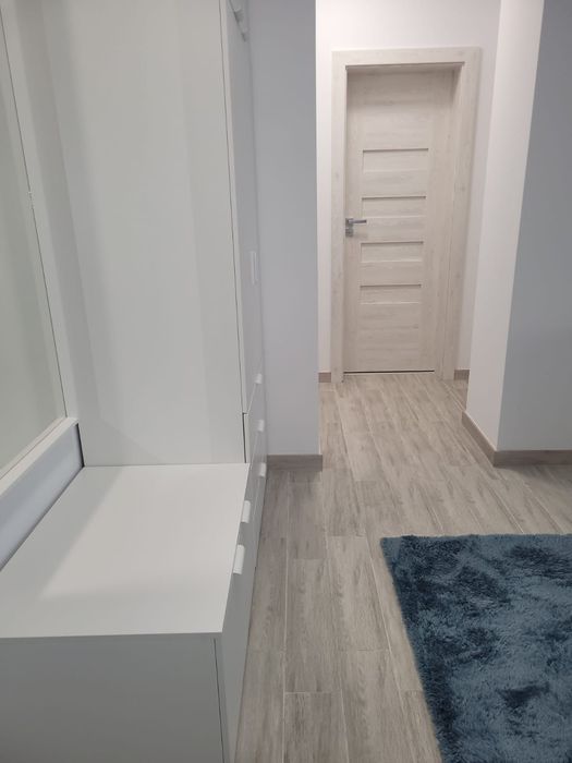 Inchiriez garsoniera