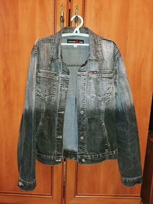 Продаю женскую джинсовку