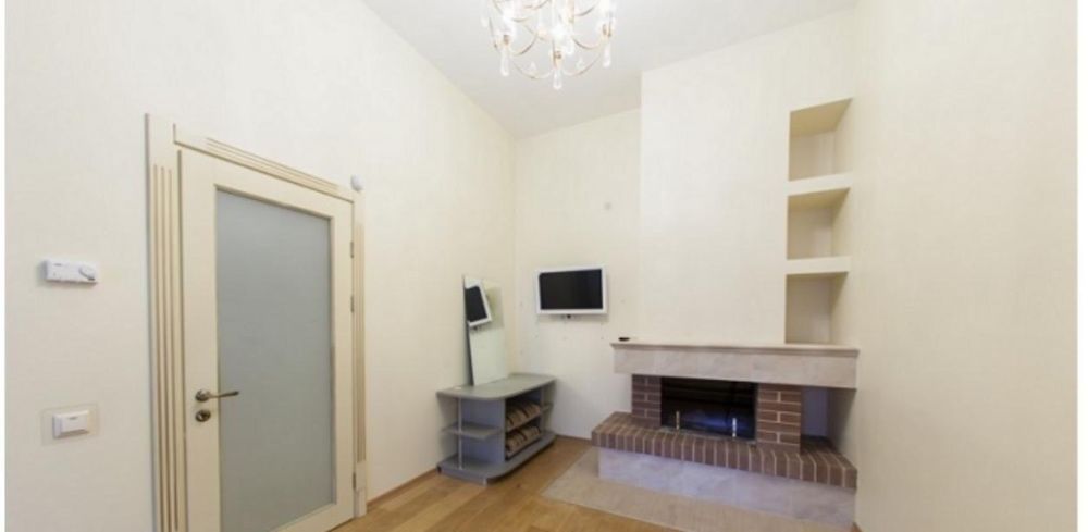 Сдается квартира на Ойбеке 4/4/9