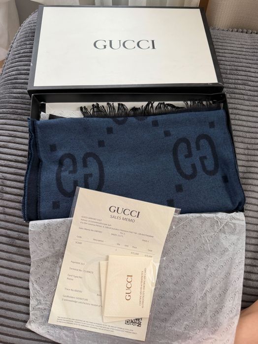 Шалове на gucci - 3 броя с различна шарка, всеки по 25 евро
