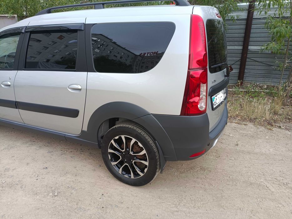 продам Ларгус Кросс