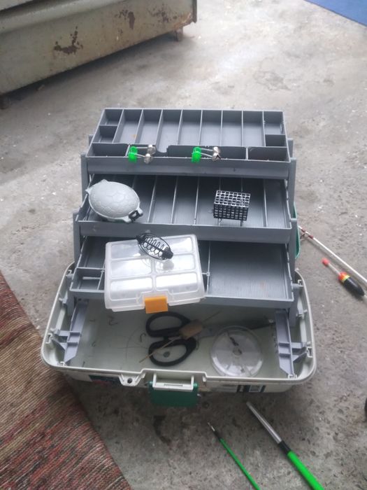 Продам удочки готовые и ящик