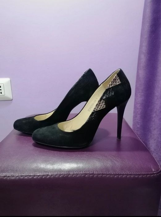Pantofi stiletto