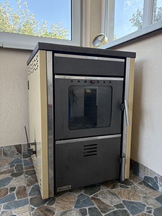 Termosemineu pe lemne FORNELLO TOROS 29 kw Ivory pe combustibil solid ( lemn,carbune,bricheti )