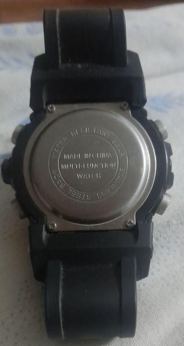 Часы наручные , кварцевые