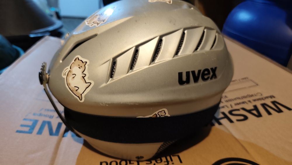 Casca schi Uvex mărimea M-L 58-60 cm cu ochelari ski