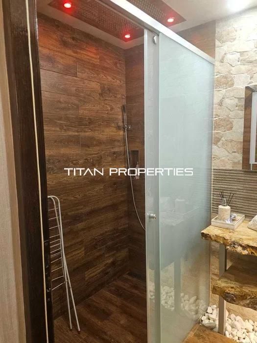 Дава се под наем Тристаен апартамент в Варна, Център - 100 кв.м за 1600 € - Снимка #4