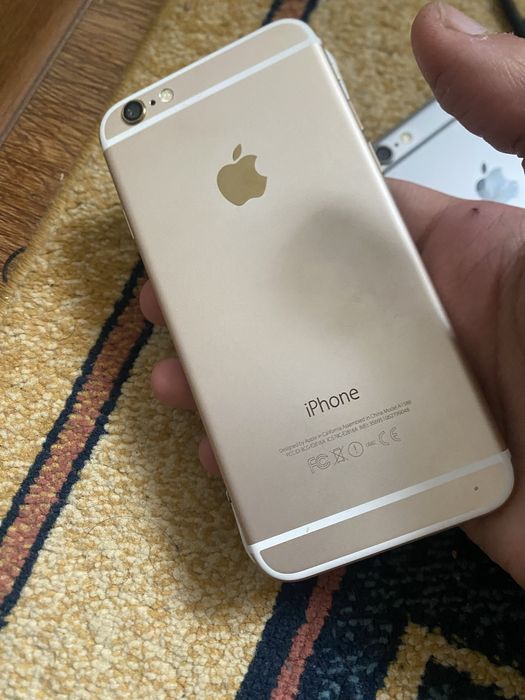 Продам два iPhone 6