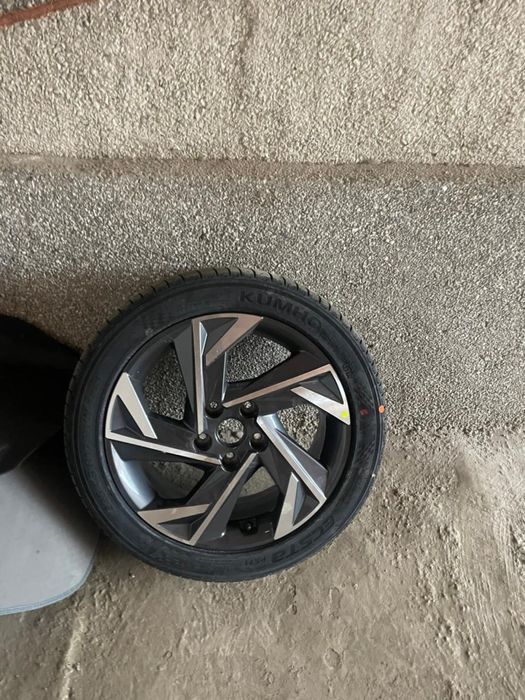 Продам колеса R17.        .