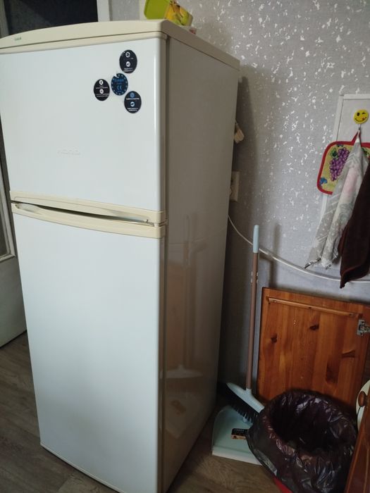 Продам холодильник