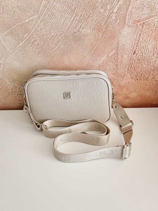 Нова дамска чанта бежава