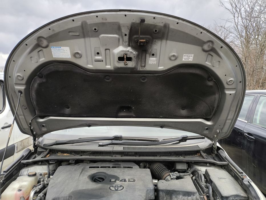 Преден капак за Toyota Avensis T27