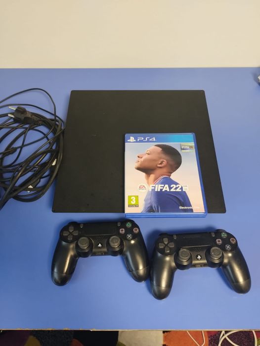 Playstation 4 pro ,proaspăt curatat+fifa 22 și fc 24