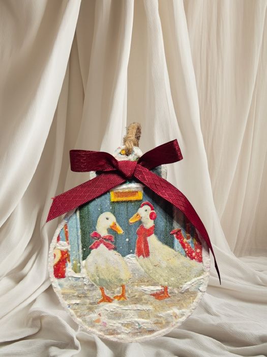 Дървени декорации и магнитчета