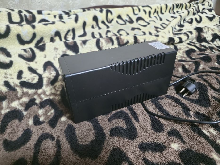 УПС hikvision DS-UPS600