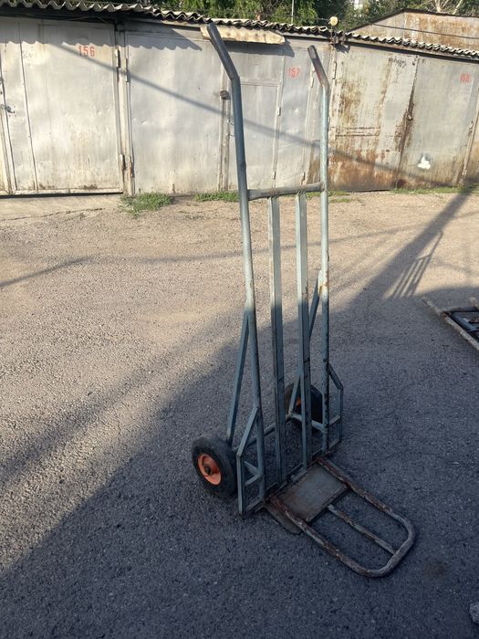 Тележка грузаовая.