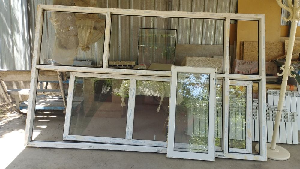 Витраж стеклопакет с дверью.