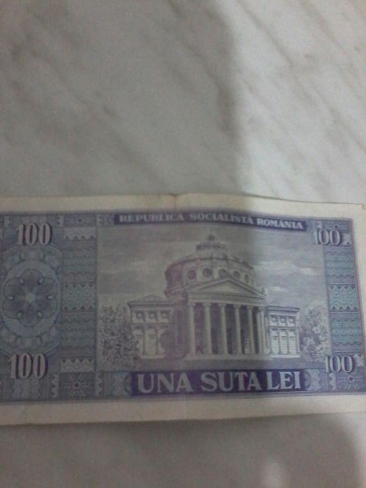 100 lei