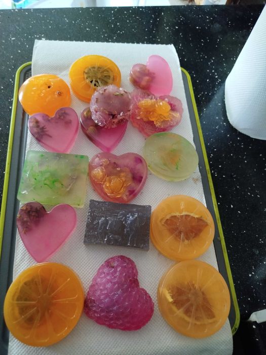 Сапуни ръчно изработени.