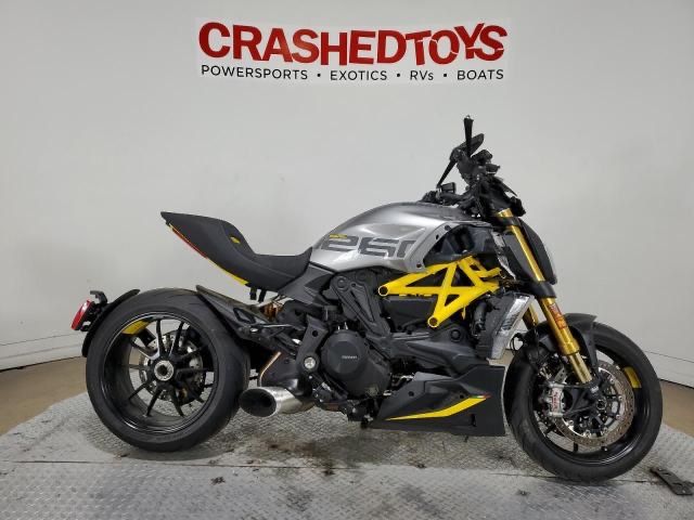 Продается DUCATI DIAVEL 1260 S