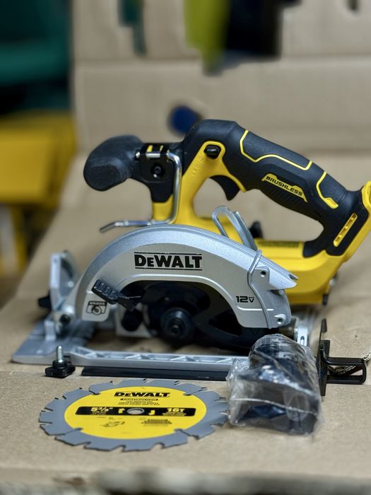 Дисковая пила Dewalt DCS512, 12 вольт, пчёлка