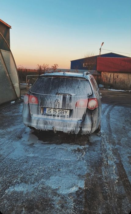 Vand Passat b6 automat in stare foarte buna,incalzire in scaune oglinzi geamuri si geamuri electrice,masina nu are nici un fel de problema mecanica sa