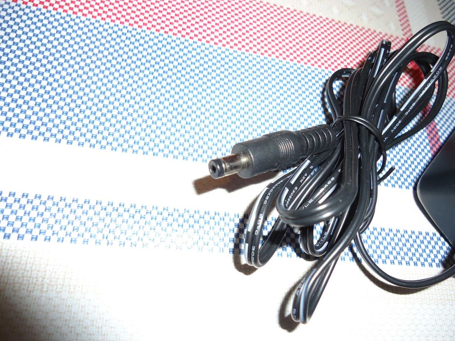 Захранващ адаптер ELEMENTECH - 18V