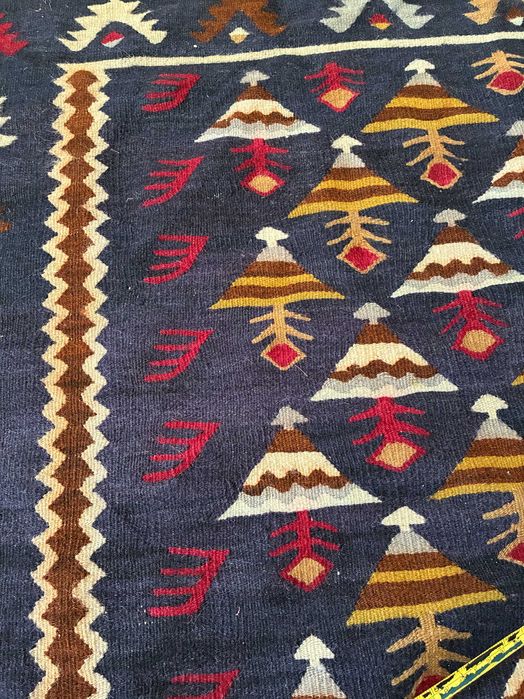 Уникат/Ръчно тъкан килим