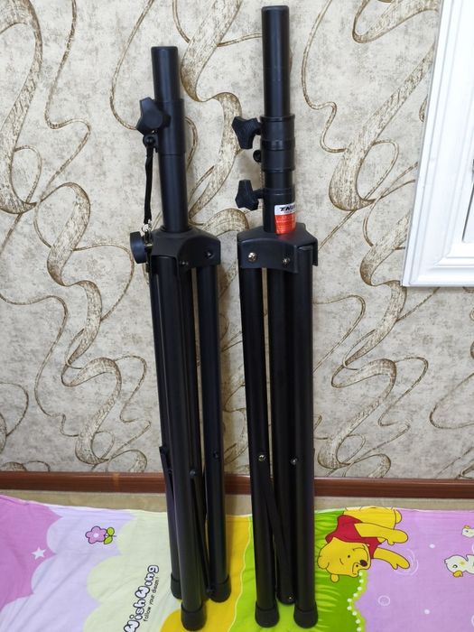 Стойка для колонок