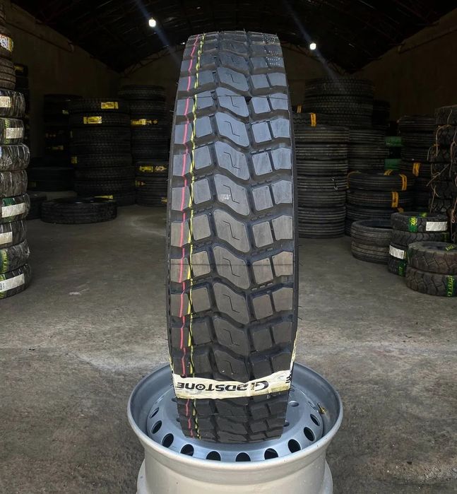 Gladstone 10.00R20 zadniy 18sloy 2025yil