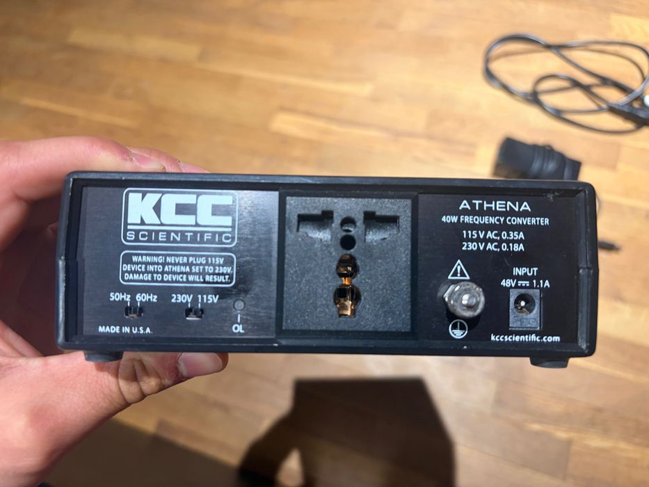 Преобразувател на честота и напрежение KCC Scientific Athena (40W) - 50/60Hz, 115/230V