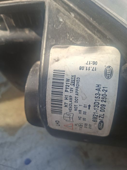 ФОРД Галакси Продавам фарове за Форд галакси след 2006г не са ксеноно