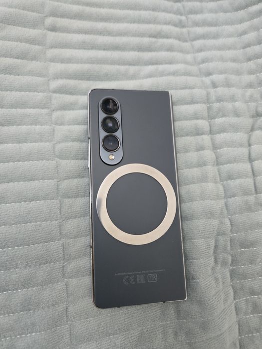 Samsung Z Fold 4