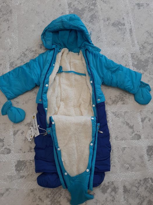 Продам зимние комбинезоны!