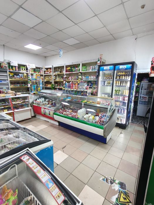 Продаём кафе-магазин по пр. Республики