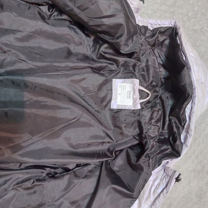 Продам куртку на девочку