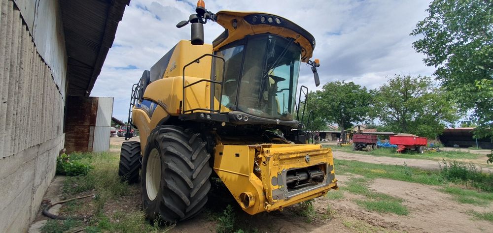 Combină New Holland CR9.90