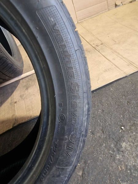 2 Hankook R19 235/50
летни гуми DOT4422