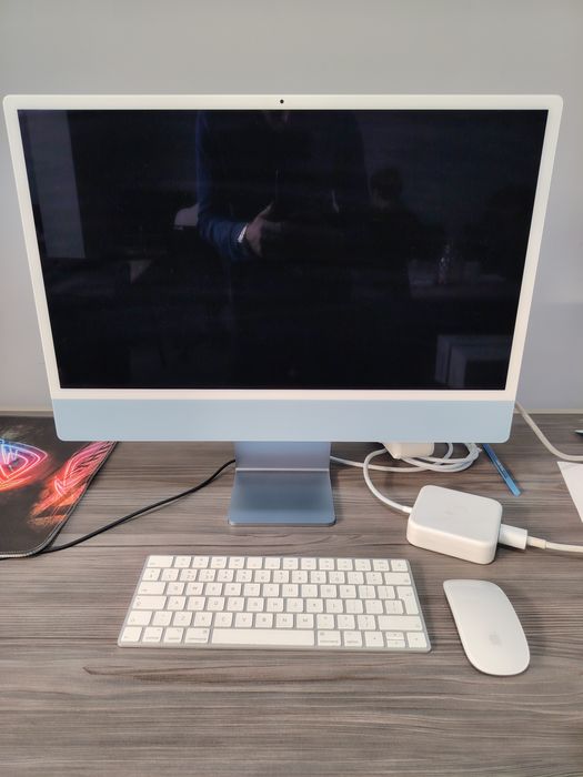 iMac sotiladi. Ram 8 Gb Xotira 256 GB Yili:2021. Holati idealniy